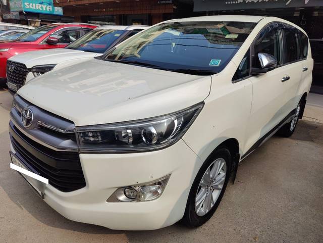 https://images10.gaadi.com/usedcar_image/3698106/original/processed_img2926359__used_car_2926359_1701502504.jpg?imwidth=6402