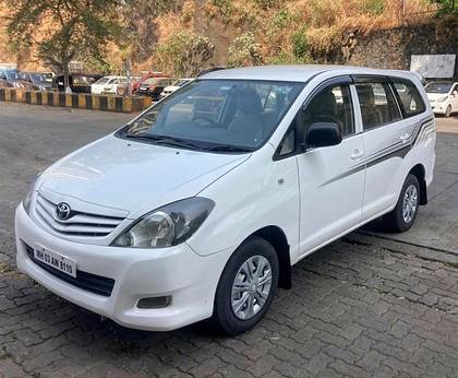 Toyota Innova 2.5 G (Diesel) 7 Seater BS IV Toyota Innova 2.5 G (Diesel) 7 Seater BS IV