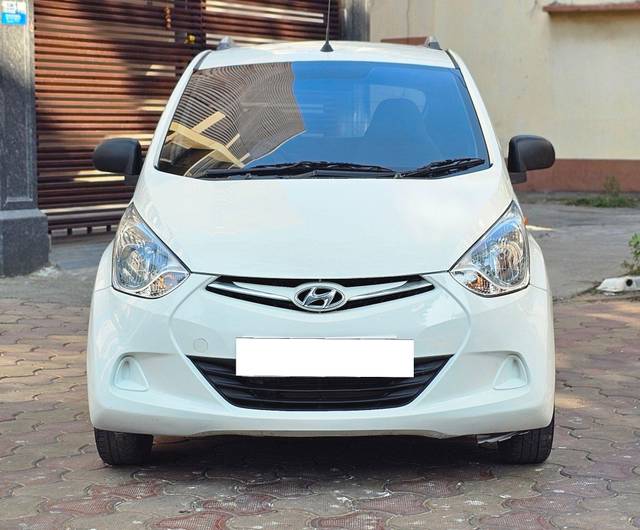https://images10.gaadi.com/usedcar_image/3698235/original/processed_img2926370__used_car_2926370_1701452727.jpg?imwidth=6402