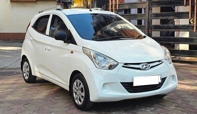 https://images10.gaadi.com/usedcar_image/3698235/original/processed_img2926370__used_car_2926370_1701452730.jpg?imwidth=6400