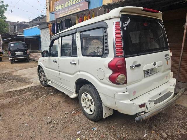 https://images10.gaadi.com/usedcar_image/3698306/original/processed_adc0df69-9a9e-49c8-982d-a49b1bb6fd93.jpg?imwidth=6401