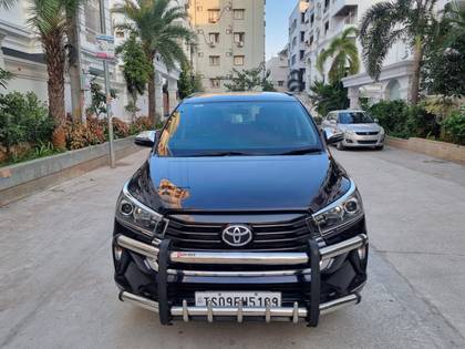 Toyota Innova Crysta 2.4 ZX 7 STR Toyota Innova Crysta 2.4 ZX 7 STR