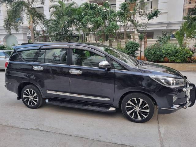 https://images10.gaadi.com/usedcar_image/3698325/original/processed_img2926379__used_car_2926379_1701466795.jpg?imwidth=6400