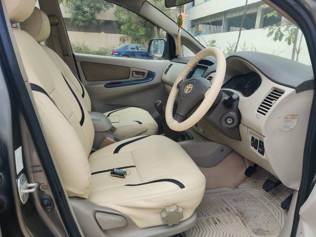 https://images10.gaadi.com/usedcar_image/3698326/original/img2926380__used_car_2926380_1701467118.jpg?imwidth=6401