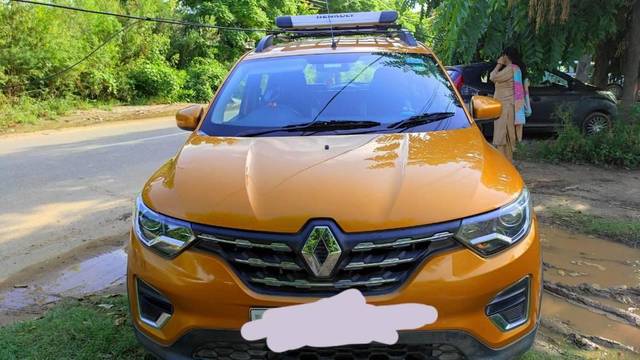 https://images10.gaadi.com/usedcar_image/3698357/original/processed_c758835a-daaf-4aaf-8bca-efa35ebe9797.jpg?imwidth=6402
