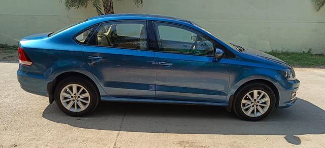 https://images10.gaadi.com/usedcar_image/3698457/original/img2926419__used_car_2926419_1701494811.jpg?imwidth=6401