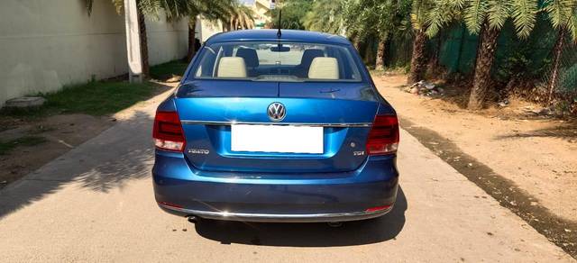 https://images10.gaadi.com/usedcar_image/3698457/original/processed_img2926419__used_car_2926419_1701494821.jpg?imwidth=6402