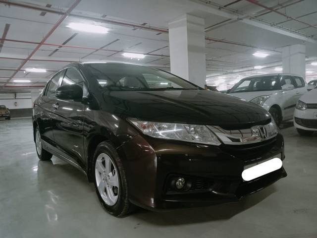 https://images10.gaadi.com/usedcar_image/3698472/original/img2926432__used_car_2926432_1701495192.jpg?imwidth=6400