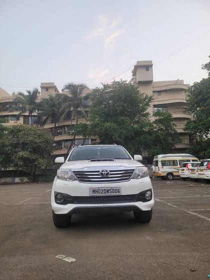 Toyota Fortuner 4x2 AT Toyota Fortuner 4x2 AT