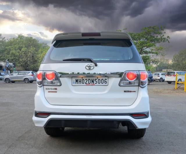 https://images10.gaadi.com/usedcar_image/3698518/original/processed_img2926450__usedcar_img_20231213_wa0008_2926450_1702451008.jpg?imwidth=6402