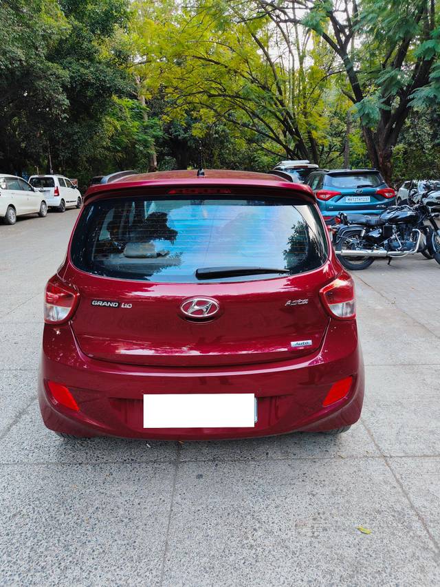 https://images10.gaadi.com/usedcar_image/3698520/original/processed_img2926452__used_car_2926452_1701496906.jpg?imwidth=6402
