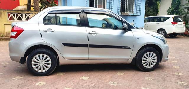 https://images10.gaadi.com/usedcar_image/3698533/original/processed_img2926458__usedcar_7_2926458_1701497290.jpeg?imwidth=6401