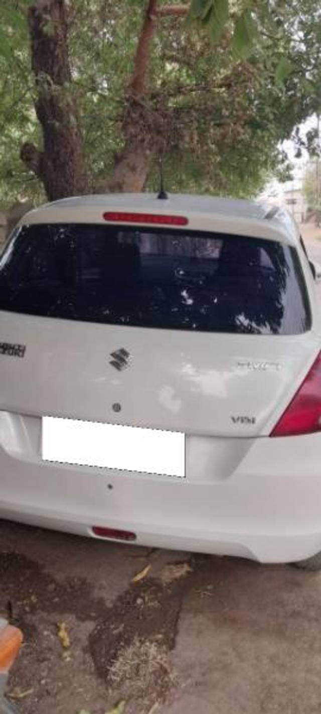 https://images10.gaadi.com/usedcar_image/3698546/original/processed_6f4c4c8e-2c2b-4f59-9415-fbad38fe3eba.jpg?imwidth=6401