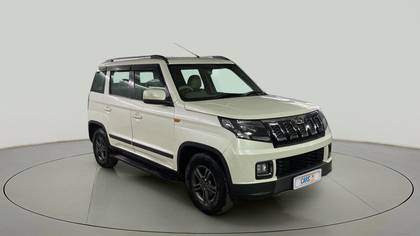 Mahindra TUV 300 T10 Mahindra TUV 300 T10