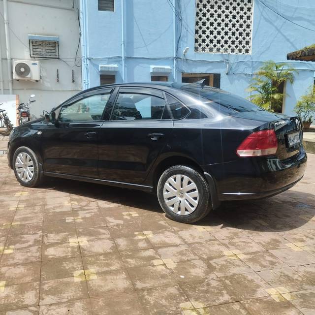 https://images10.gaadi.com/usedcar_image/3698559/original/processed_img2926468__usedcar_3_42001701498134_1701498164.jpeg?imwidth=6401