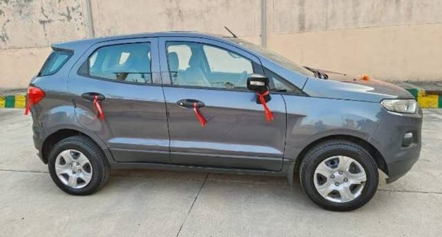 https://images10.gaadi.com/usedcar_image/3698562/original/img2926470__used_car_2926470_1701498321.jpg?imwidth=6401