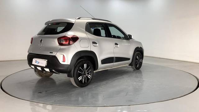 https://images10.gaadi.com/usedcar_image/3698610/original/processed_img2926503__usedcar_8_276591701499384_1701499408.jpg?imwidth=6402