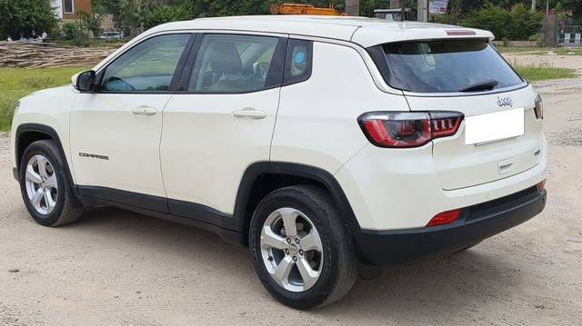 https://images10.gaadi.com/usedcar_image/3698620/original/processed_img2926509__used_car_2926509_1701499928.jpg?imwidth=6402