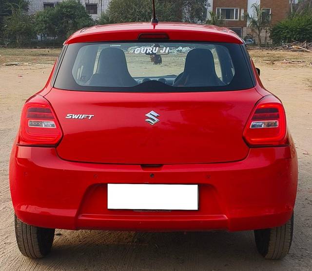 https://images10.gaadi.com/usedcar_image/3698639/original/processed_img2926515__used_car_2926515_1701500431.jpg?imwidth=6402
