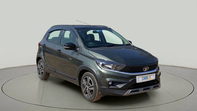 https://images10.gaadi.com/usedcar_image/3698668/original/slot__1-7-Exterior-28635457702-7555eaf4220c4c7ea2af3f53d3c5cd90-Exterior-7.jpg?imwidth=6400