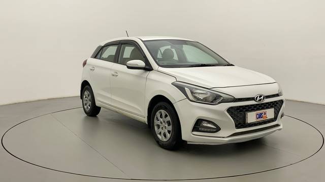 https://images10.gaadi.com/usedcar_image/3698671/original/a915da3d-8aa5-418b-9740-8c2ed1b3e4e9__43.jpg?imwidth=6400
