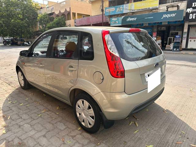 https://images10.gaadi.com/usedcar_image/3698673/original/processed_img2926532__used_car_2926532_1701501346.jpg?imwidth=6401