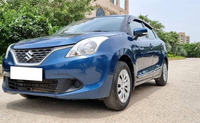 https://images10.gaadi.com/usedcar_image/3698683/original/processed_img2926538__used_car_2926538_1701501826.jpg?imwidth=6400