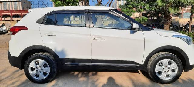 https://images10.gaadi.com/usedcar_image/3698685/original/img2926540__used_car_2926540_1701501966.jpg?imwidth=6401