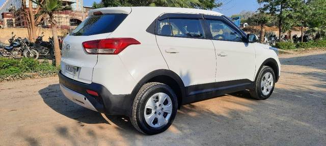 https://images10.gaadi.com/usedcar_image/3698685/original/processed_img2926540__used_car_2926540_1701501971.jpg?imwidth=6402