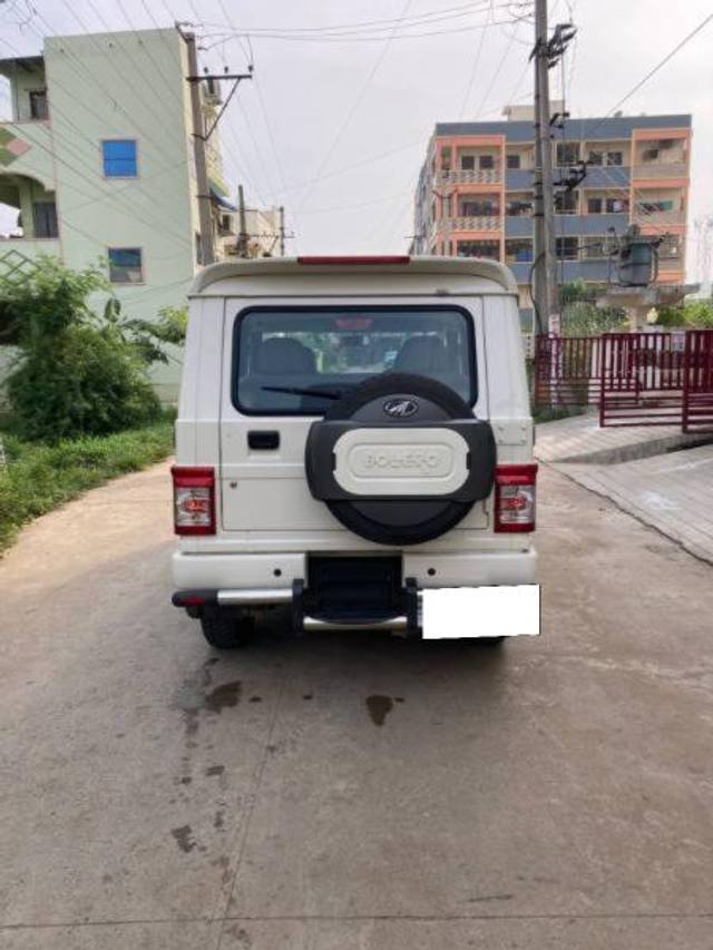 https://images10.gaadi.com/usedcar_image/3698732/original/processed_5a891c3c-c92d-40da-a86c-01ea71696049.jpg?imwidth=6402