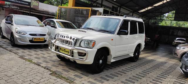 https://images10.gaadi.com/usedcar_image/3698742/original/596408__cover_image-20231202131412.jpeg?imwidth=6400