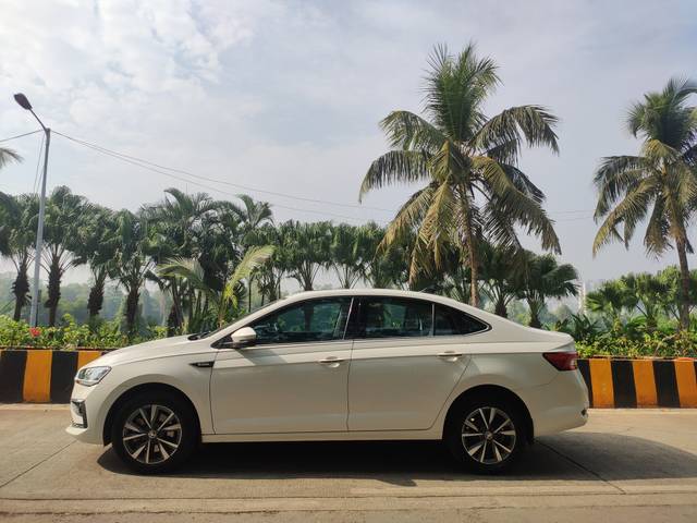 https://images10.gaadi.com/usedcar_image/3698757/original/img2926587__used_car_2926587_1701513533.jpg?imwidth=6402