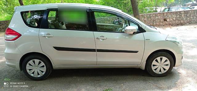 https://images10.gaadi.com/usedcar_image/3698786/original/processed_img2926612__usedcar_img_20231202_wa0281_30581701503957_1701504001.jpg?imwidth=6401