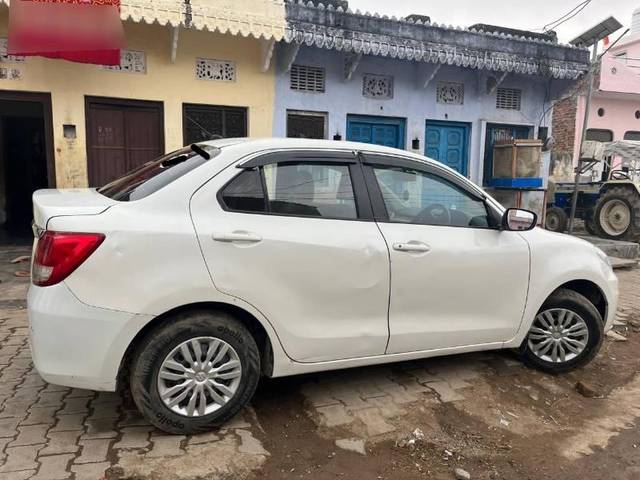 https://images10.gaadi.com/usedcar_image/3698856/original/processed_b171775a-8195-45d0-a7b9-d4d6b010ecf1.jpg?imwidth=6402