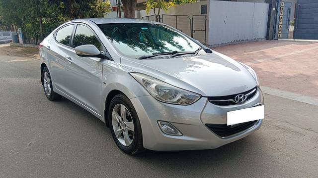 https://images10.gaadi.com/usedcar_image/3698869/original/processed_img2926658__used_car_2926658_1701506426.jpg?imwidth=6400