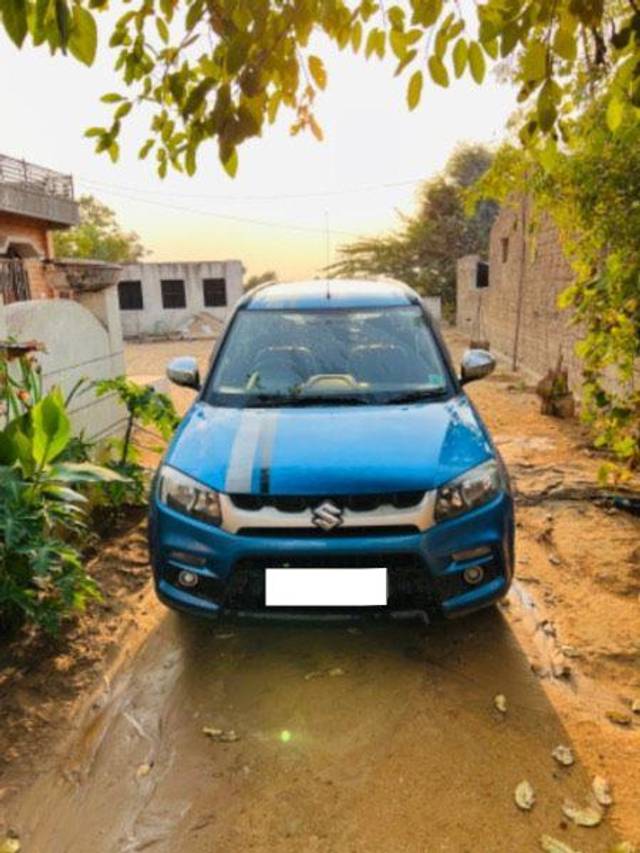 https://images10.gaadi.com/usedcar_image/3698877/original/processed_4501f04f-3e4d-4ff1-b1e9-15f05f6ba8c9.jpeg?imwidth=6402