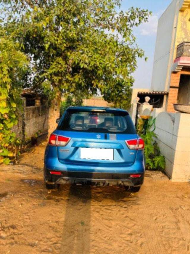 https://images10.gaadi.com/usedcar_image/3698877/original/processed_ee21f8fc-812f-4e79-a0e9-8e4fa4981b2f.jpeg?imwidth=6401