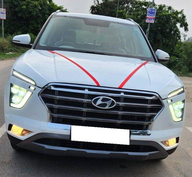 https://images10.gaadi.com/usedcar_image/3698898/original/processed_img2926672__used_car_2926672_1701507652.jpg?imwidth=6400