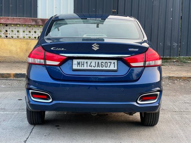 https://images10.gaadi.com/usedcar_image/3698900/original/processed_img2926673__used_car_2926673_1701507845.jpg?imwidth=6401