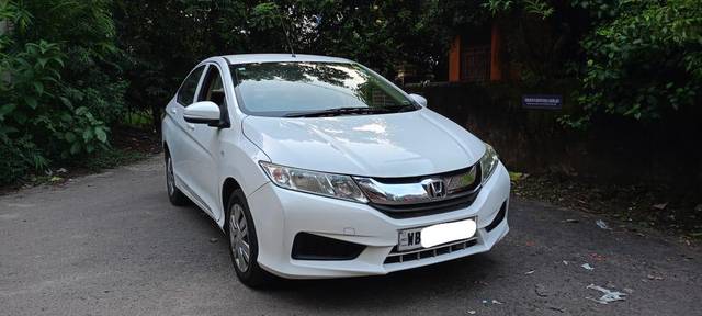 https://images10.gaadi.com/usedcar_image/3698927/original/processed_img2926690__used_car_2926690_1701508618.jpg?imwidth=6400