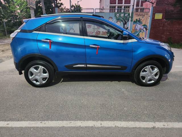 https://images10.gaadi.com/usedcar_image/3698941/original/processed_img2926696__used_car_2926696_1701508928.jpg?imwidth=6401