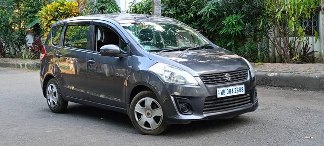 https://images10.gaadi.com/usedcar_image/3698952/original/img2926702__used_car_2926702_1701696206.jpg?imwidth=6401