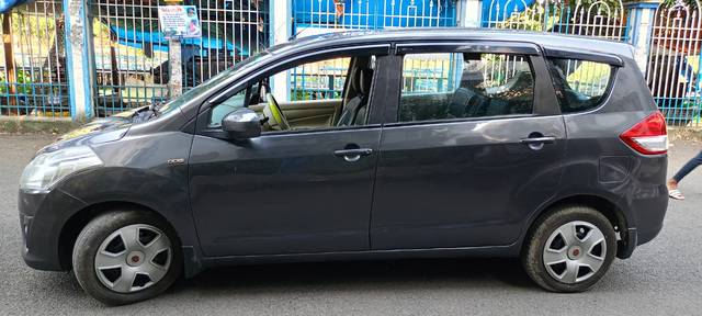 https://images10.gaadi.com/usedcar_image/3698952/original/img2926702__used_car_2926702_1701696208.jpg?imwidth=6402