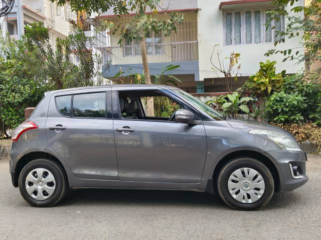 https://images10.gaadi.com/usedcar_image/3698970/original/img2926717__used_car_2926717_1701509490.jpg?imwidth=6401