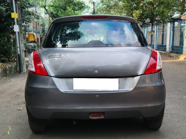https://images10.gaadi.com/usedcar_image/3698970/original/processed_img2926717__used_car_2926717_1701509493.jpg?imwidth=6402