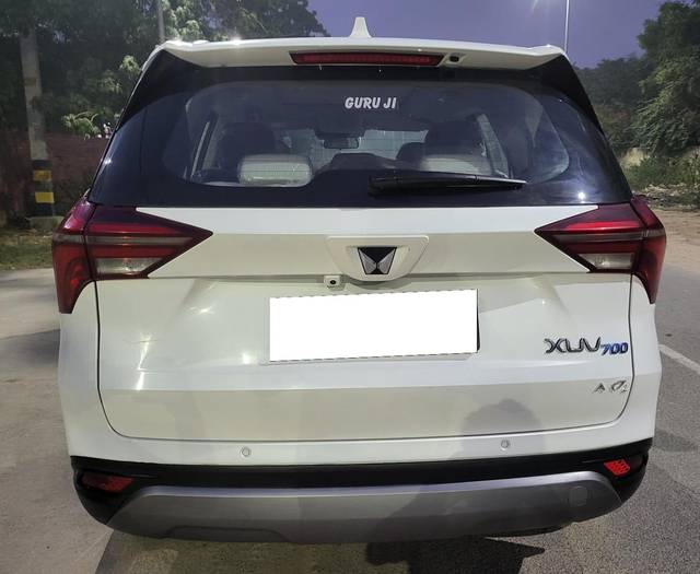 https://images10.gaadi.com/usedcar_image/3698986/original/processed_img2926728__used_car_2926728_1701509828.jpg?imwidth=6401
