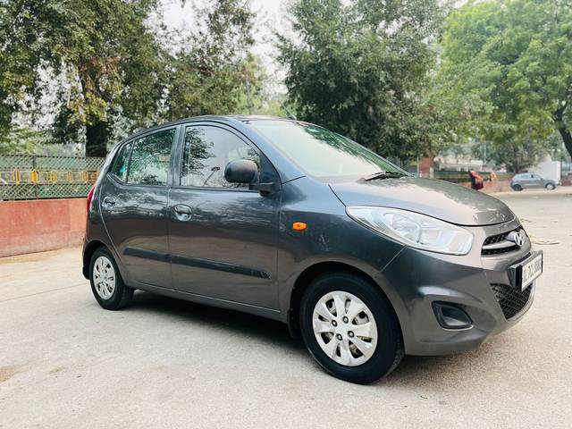 https://images10.gaadi.com/usedcar_image/3698997/original/img2926732__used_car_2926732_1701510163.jpg?imwidth=6400