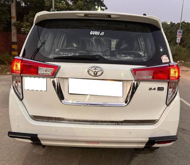 https://images10.gaadi.com/usedcar_image/3699023/original/processed_img2926746__used_car_2926746_1701511084.jpg?imwidth=6401