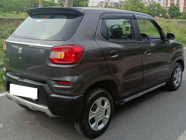 https://images10.gaadi.com/usedcar_image/3699029/original/processed_img2926750__used_car_2926750_1701511404.jpg?imwidth=6401