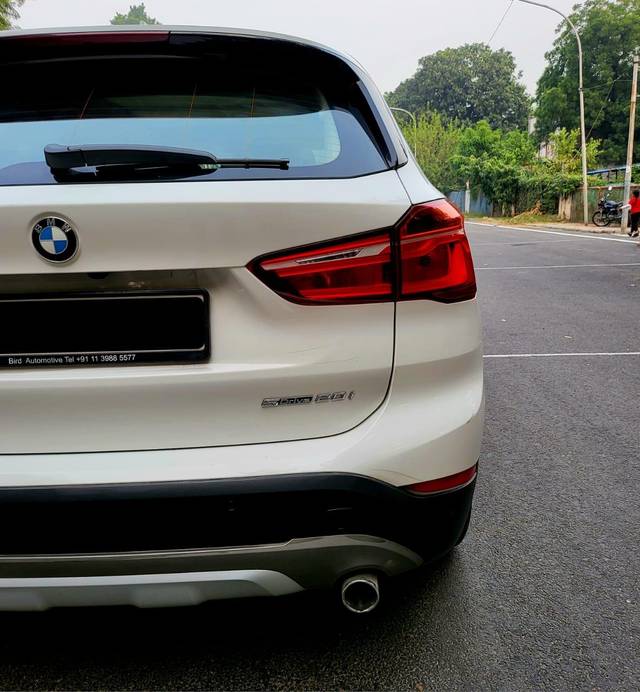 https://images10.gaadi.com/usedcar_image/3699039/original/processed_img2926757__used_car_2926757_1701511655.jpg?imwidth=6402